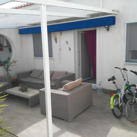Dos-lagos Villa